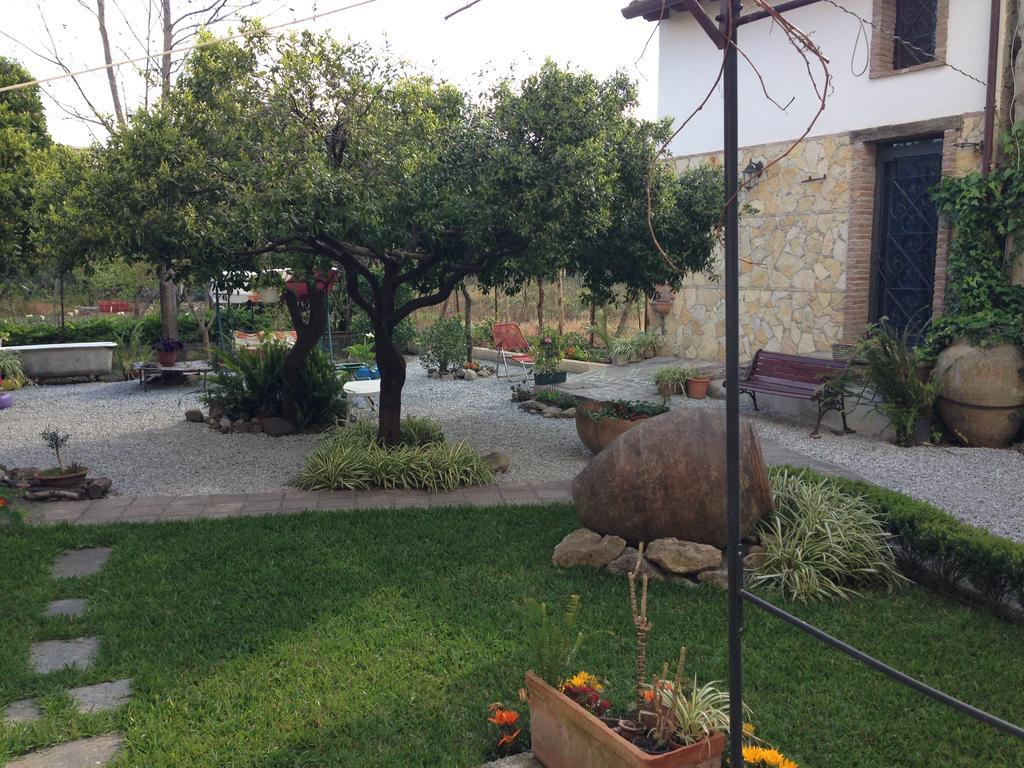 B&B Mar Tirreno บาร์เชลโลนา-ปอซโซ ดี กอตโต ภายนอก รูปภาพ